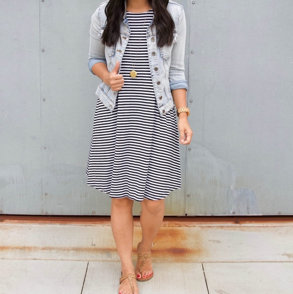 Gray and white Striped Swing Dress w/ long sleeves Old Navy Women's size S tall - Picture 5 of 17